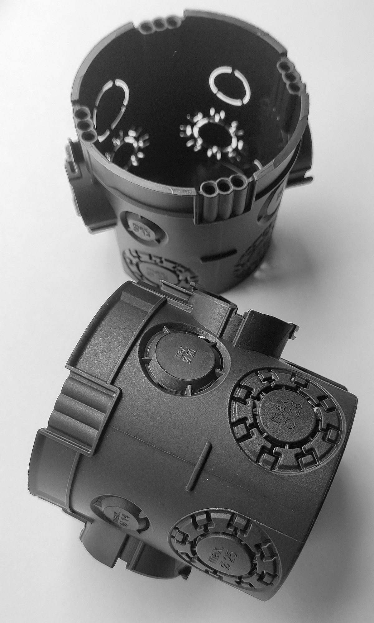 OBO UG 66 szerelvénydoboz 65*66 mm OBO UG 66 szerelvénydoboz 65*66 mm – Obrázok 5